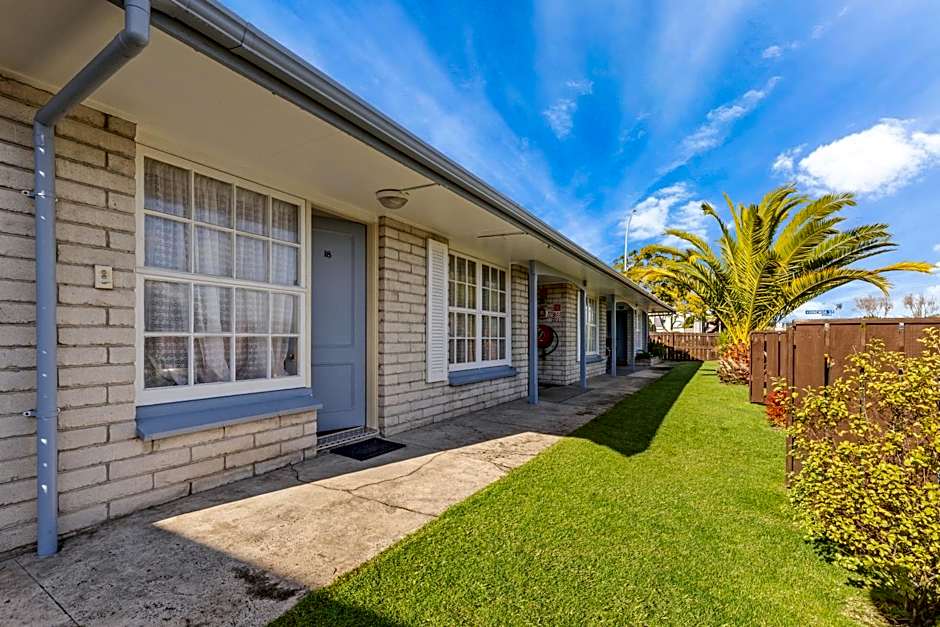 Kowhai & Colonial Motel