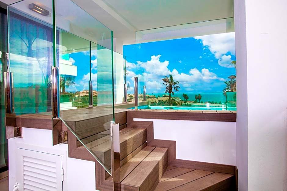 Seaview Residence with private pool