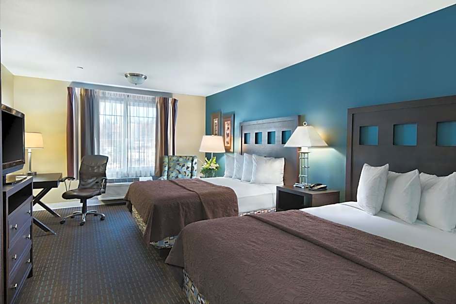 Oxford Suites Silverdale