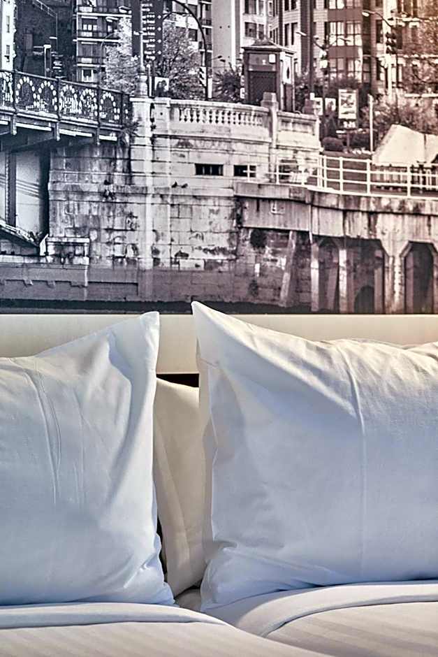 Hotel Silken Sirimiri