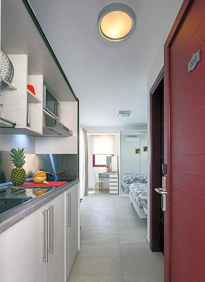 Elpiniki Luxury Rooms