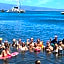Howzit Hostels Maui