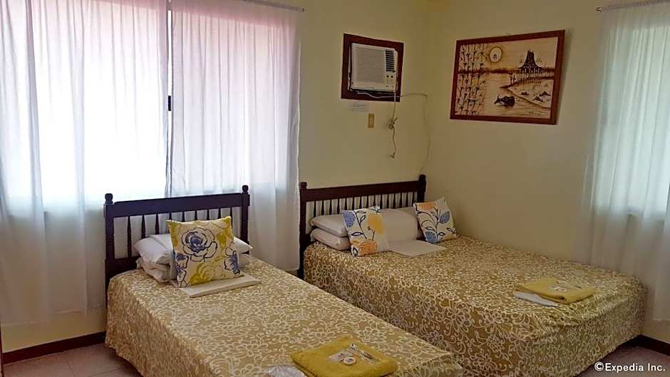 Lola Itang Pension and Restaurant