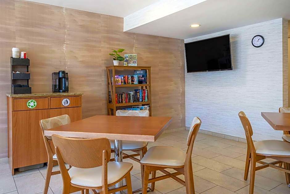 The Sandbar Hotel, Trademark Collection by Wyndham