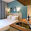 Shlomtzi Hotel