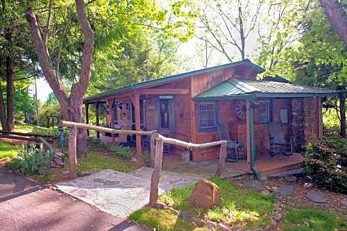 Mountain Springs Cabins