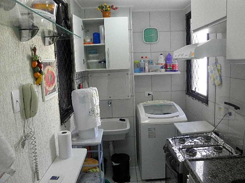 NA BEIRA MAR DE PAJUCARA - EDIFICO NEO 2- APARTAMENTO COM 02 QUARTOS - POSSUI VARANDA- VISTA LATERAL DO MAR- AVENIDA DOUTOR ANTONIO GOUVEIA 1081- CONSUMO ELETRICO É PAGO No CKECK-OUT 1KWH É 1,35 REIAS -TEM TELA DE PROTEÇÃO-