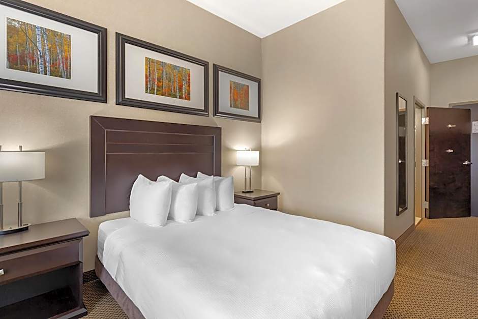 Best Western Bonnyville Inn & Suites