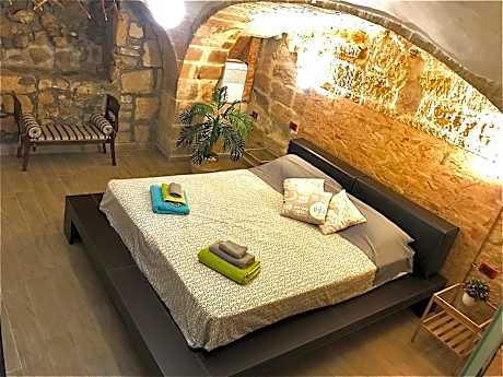 One-Bedroom Apartment - Ground Floor - In Grotta