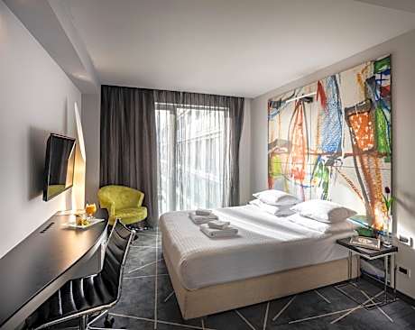 Nobel Zira Hotel