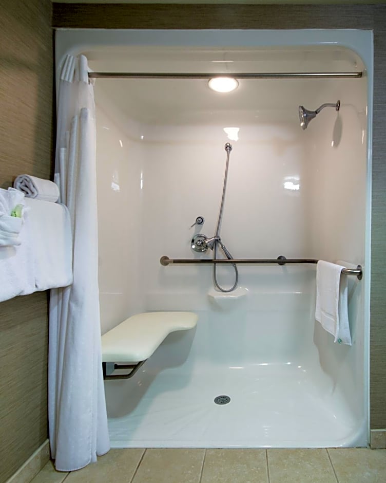 Holiday Inn Express Hotel & Suites Auburn by IHG