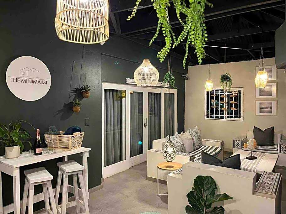 The Minimalist Hide away