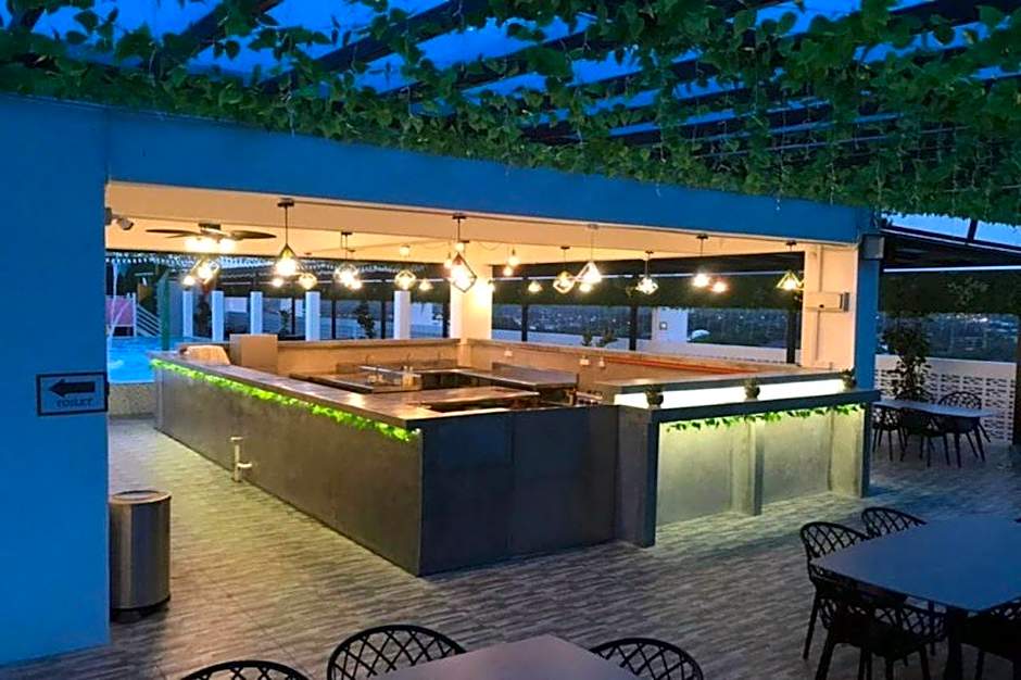 Sri Indar Hotel & Suites