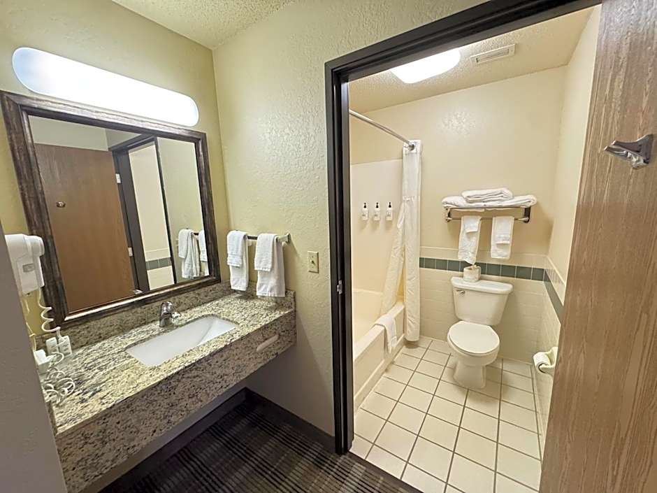 AmericInn by Wyndham Baldwin