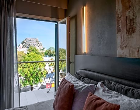 Superior Double Room with Balcony and Square-Liston View
