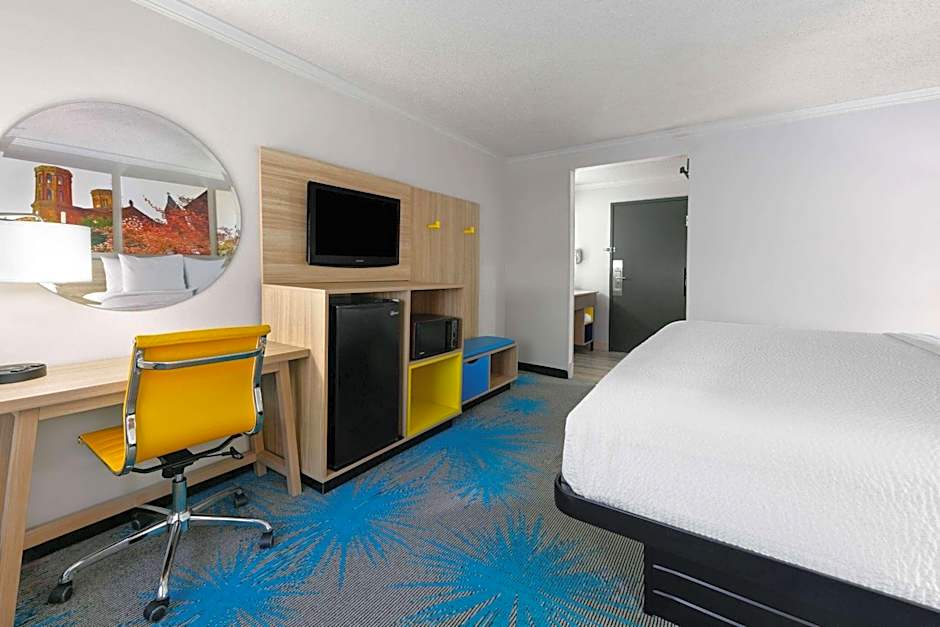 Days Inn by Wyndham Fort Smith