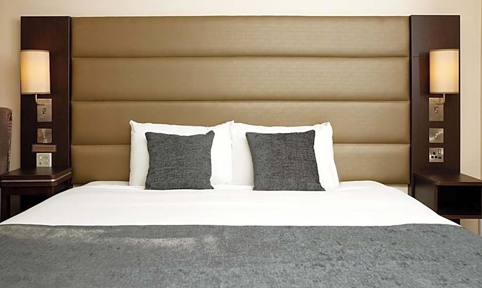 The Quays by Greene King Inns