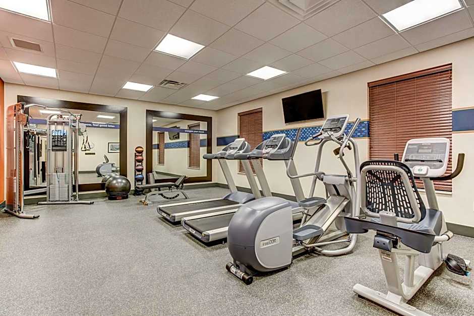 Hampton Inn By Hilton And Suites Manchester