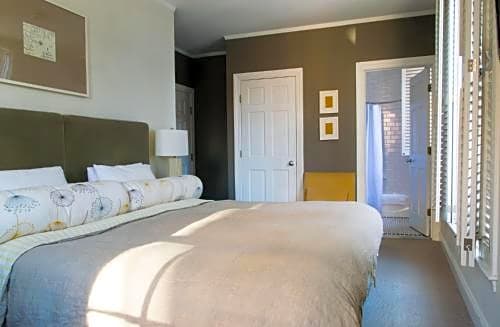 Beacon Hill Hotel