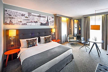 Standard Queen Room