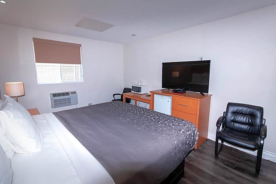 Borden Inn and Suites