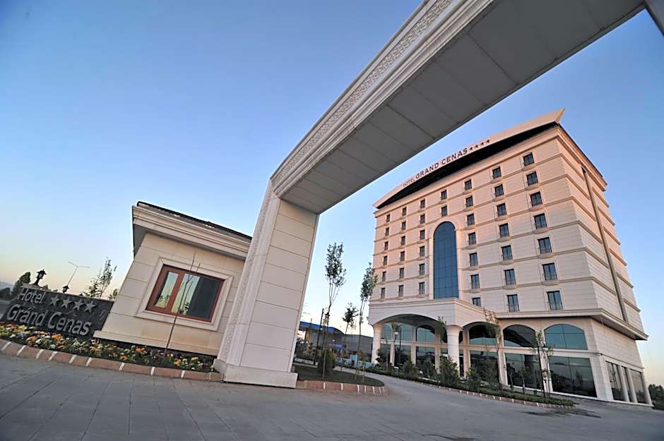 Grand Cenas Hotel