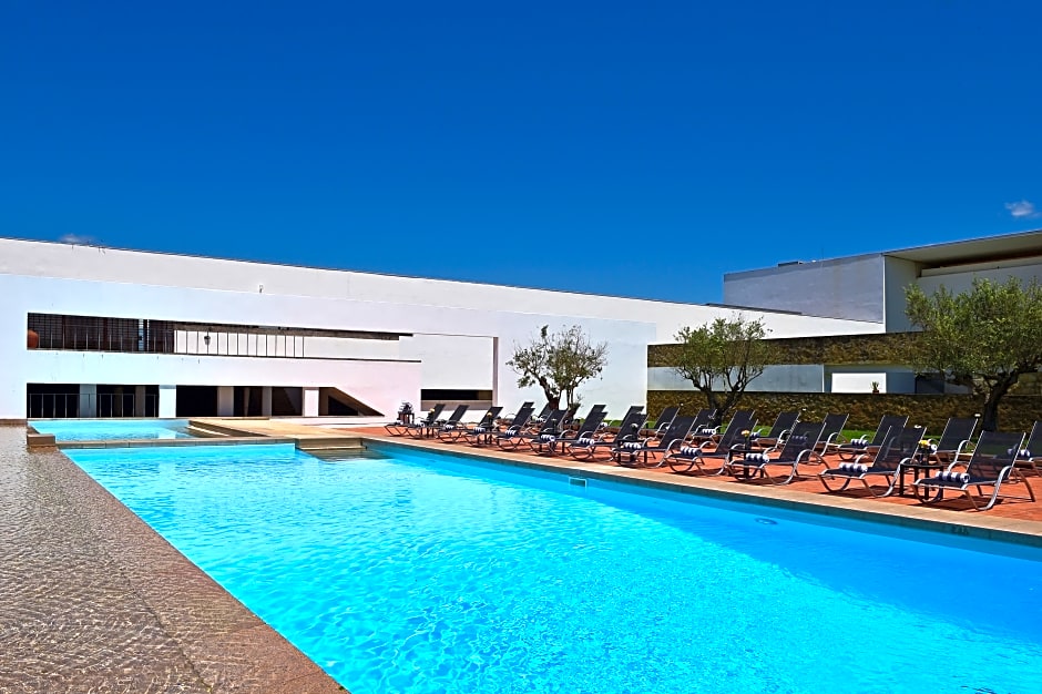 Pousada Convento de Arraiolos - Historic Hotel