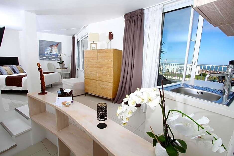 Bleu Mer Duplex & Suites