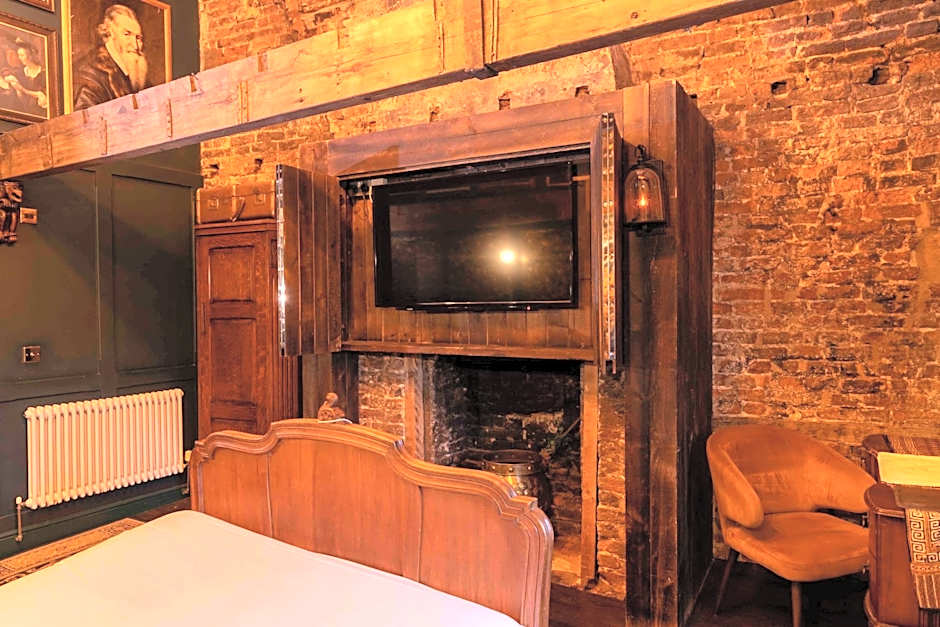 The Dirty Bottles Hotel