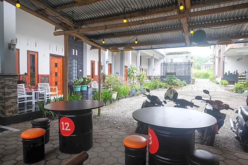 RedDoorz at Jalan Dieng 3