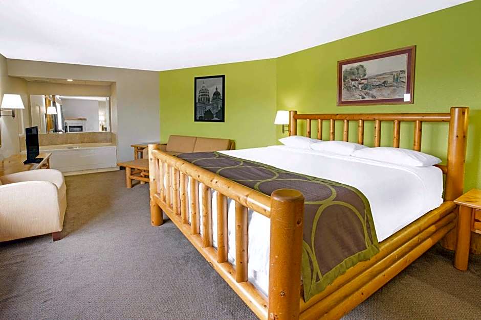 Super 8 by Wyndham Davenport