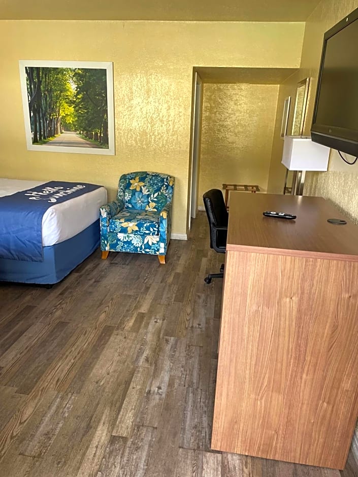 Days Inn by Wyndham Gainesville University