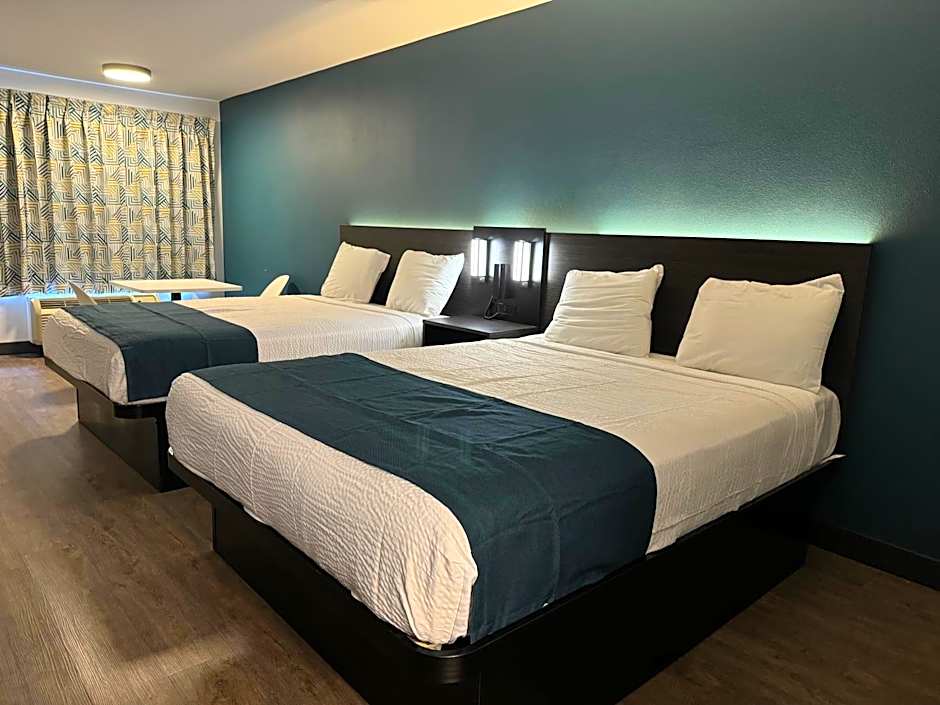 Studio 6 Suites Gardena, CA