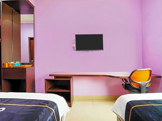 Collection O 91345 Myroom Hotel