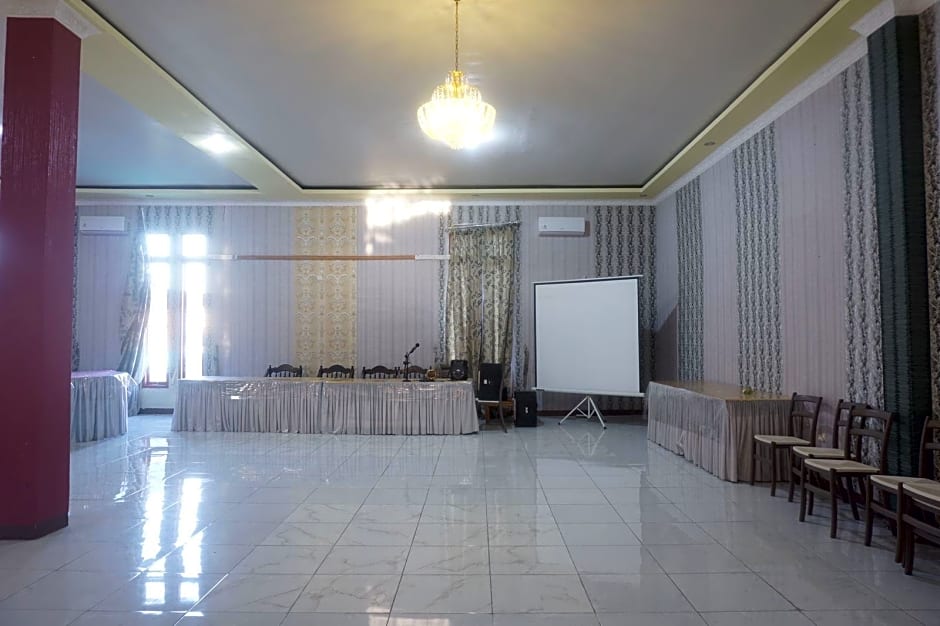 Collection O 91488 Hotel Lingkarsut Jeneponto Near Patung kuda, Jeneponto