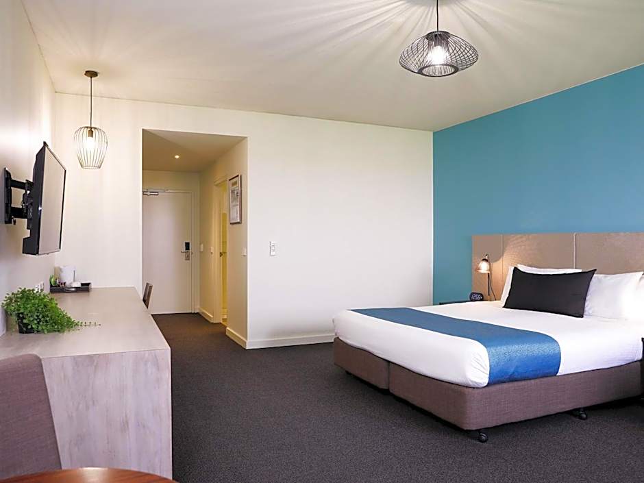 Mantra Melbourne Melton