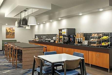 Fairfield Inn & Suites by Marriott Minneapolis St. Paul/Roseville
