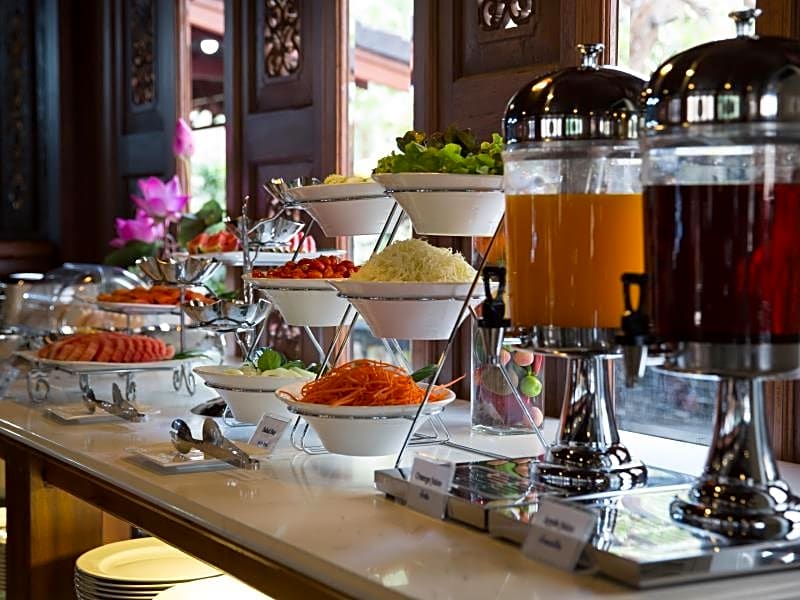 True Siam Rangnam Hotel