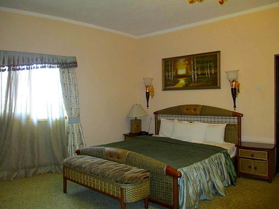 Imperial Royale Hotel