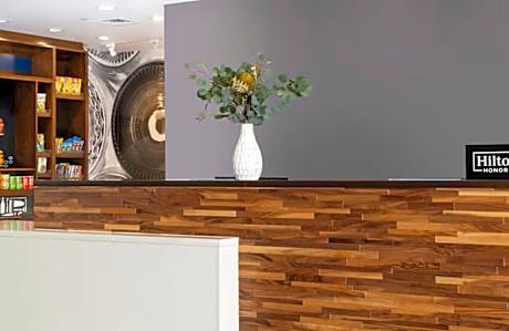 Hampton Inn by Hilton Addison Dallas