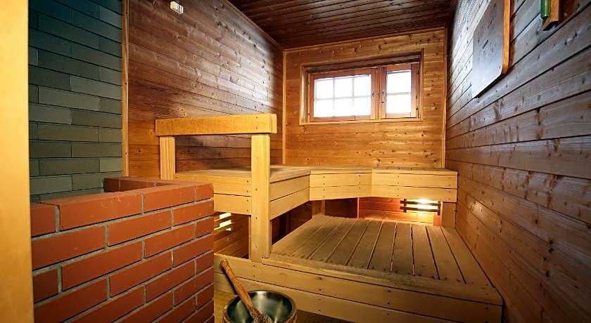 Log Hotel The Maple Lodge