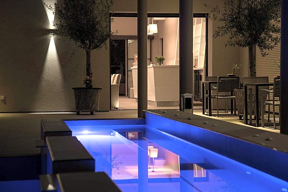 Seventeen Hotel