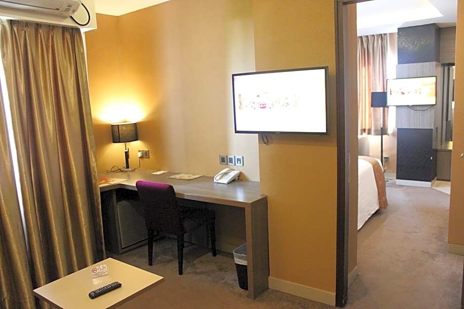 Photo 1 of 4 of Junior Suite