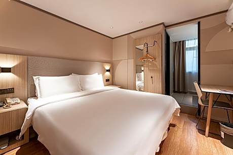 Huazhu - Superior BedRoom