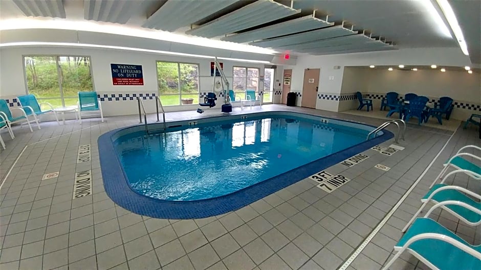 AmericInn by Wyndham Duluth
