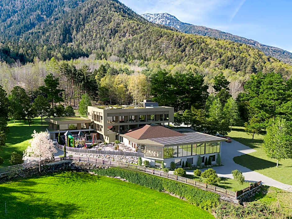 Ramilia Family Apartments Restaurant & Pizzeria