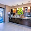 La Quinta Inn & Suites by Wyndham Philadelphia Airport