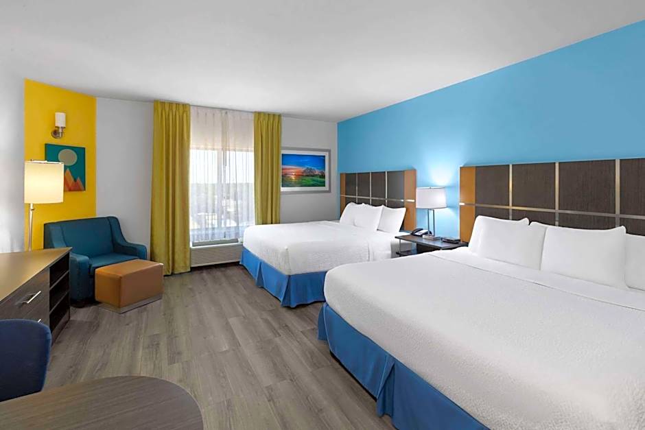 Days Inn & Suites by Wyndham Lubbock Medical Center