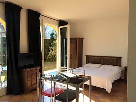 Studio Apartment without Lake View