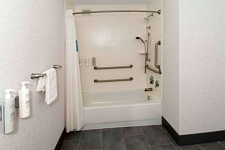 Hampton Inn By Hilton & Suites - Raleigh Downtown